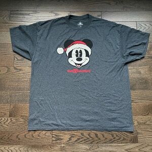 Walt Disney World Christmas Santa Mickey Mouse Gray Short Sleeve T Shirt XL